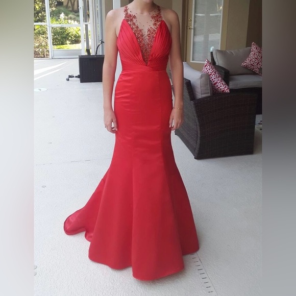 Prom/Pageant Dress - Picture 4 of 9